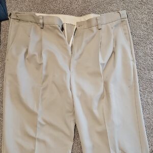 Haggar Men's Light Tan Dress Pants